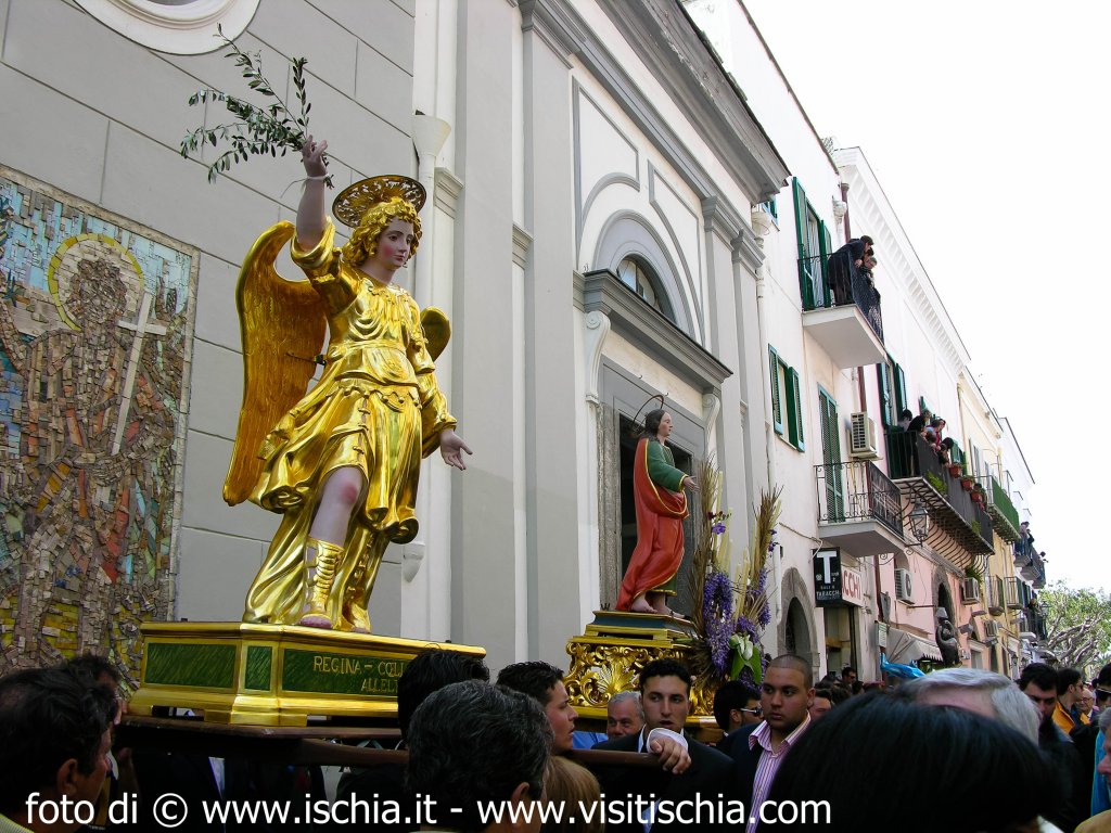 Pasqua ad Ischia: corsa dell'Angelo a Forio